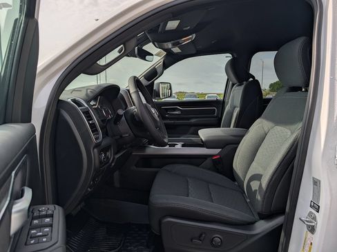 New 2026 RAM 1500 Big Horn AWD/4WD image 5