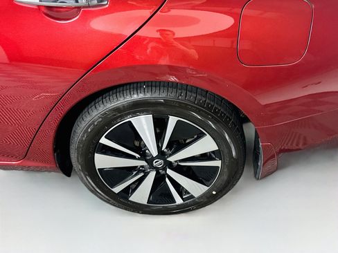 Used 2019 Nissan Altima 2.5 SV FWD image 11