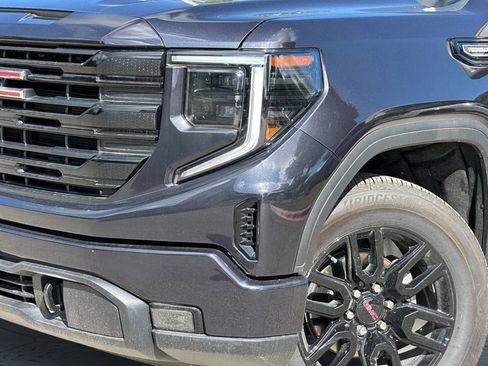 New 2025 GMC Sierra 1500 Elevation image 2