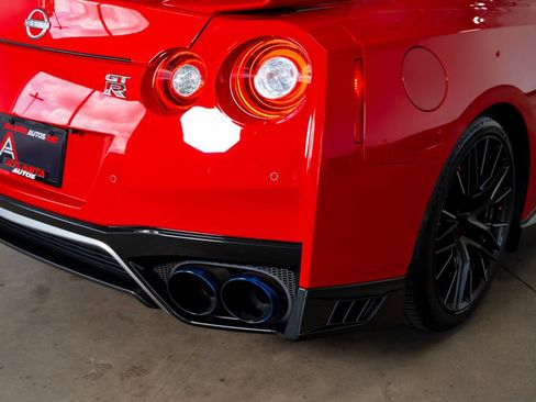 Used 2023 Nissan GT-R Premium w/ Floor Mat Package image 30