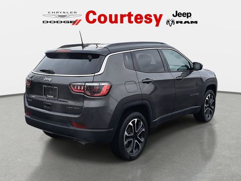 Certified 2022 Jeep Compass Limited image 3