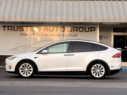 Used 2019 Tesla Model X Long Range AWD/4WD image 6