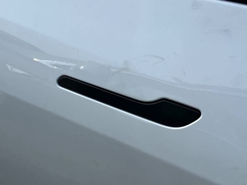 Used 2021 Tesla Model Y Long Range image 7