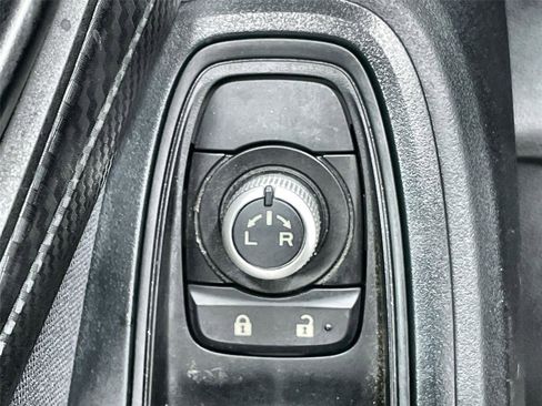 Used 2021 Subaru Crosstrek 2.0i Premium w/ Moonroof Package image 15