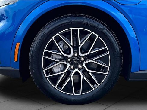 Used 2025 Ford Mustang Mach-E Premium AWD/4WD image 15