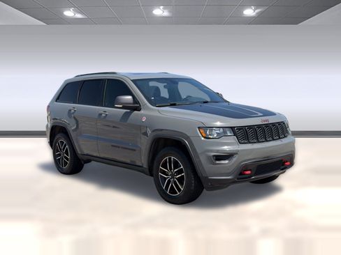 Used 2020 Jeep Grand Cherokee Trailhawk AWD/4WD image 7
