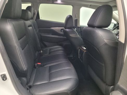 Used 2015 Nissan Murano Platinum w/ Platinum Technology Package FWD image 19