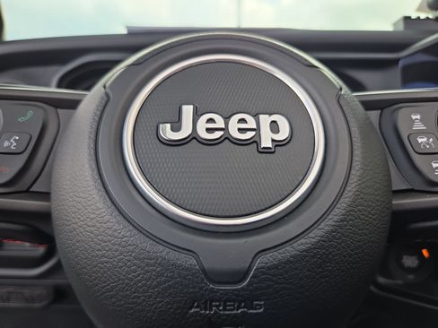 Used 2024 Jeep Wrangler Unlimited Rubicon AWD/4WD image 24
