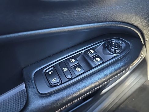 Used 2020 Jeep Compass Latitude image 15