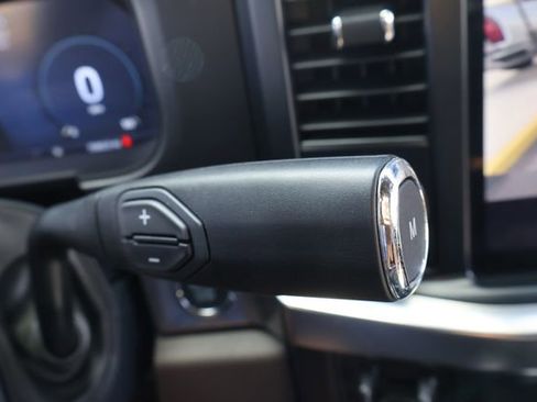 Used 2020 GMC Yukon Denali w/ Denali Premium Package image 26