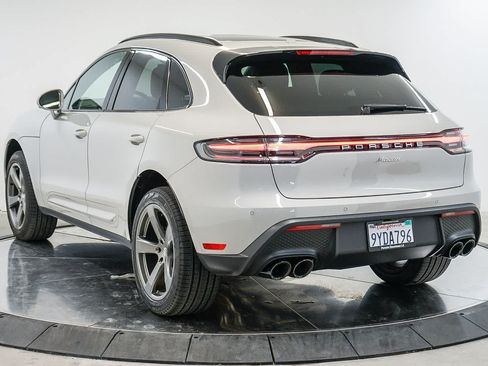 Certified 2026 Porsche Macan AWD/4WD image 3