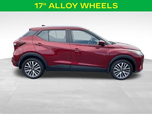 Used 2023 Nissan Kicks SV FWD image 6