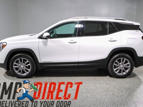 Used 2024 GMC Terrain SLT AWD/4WD image 10
