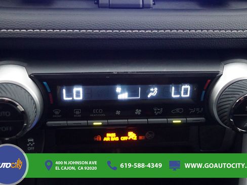 Used 2023 Toyota RAV4 AWD Hybrid image 22