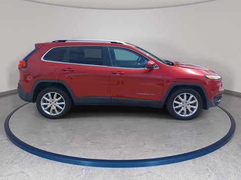 Used 2016 Jeep Cherokee Limited FWD image 4