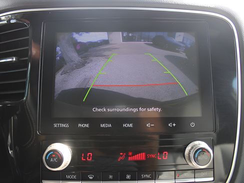 Used 2022 Mitsubishi Outlander SEL AWD/4WD image 17