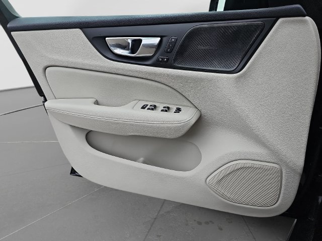Used 2023 Volvo V60 B5 Cross Country Plus w/ Climate Package AWD/4WD image 24