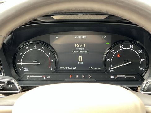 Used 2022 Lincoln Corsair Standard w/ Premium Package image 15