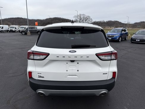 Used 2021 Ford Escape SE image 4