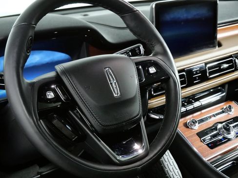 Certified 2024 Lincoln Aviator Reserve w/ Equipment Group 201A AWD/4WD image 18