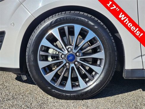 Used 2017 Ford C-MAX Energi Titanium w/ Equipment Group 501A image 10