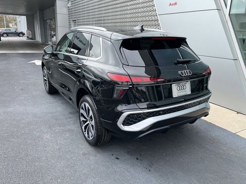 New 2026 Audi Q3 quattro 2.0T AWD/4WD image 4