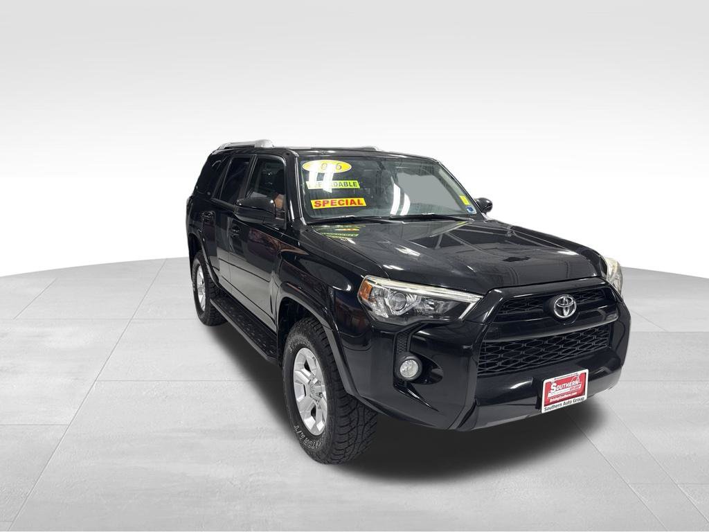 Used 2016 Toyota 4Runner SR5 AWD/4WD image 12