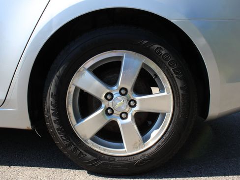 Used 2014 Chevrolet Cruze LT FWD image 38