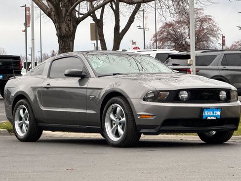 Used 2010 Ford Mustang GT image 9