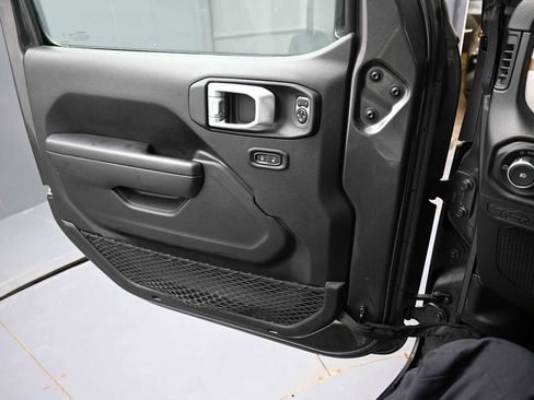 Used 2024 Jeep Wrangler Sport AWD/4WD image 11
