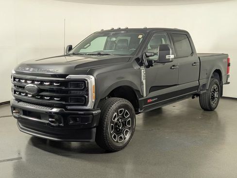 Used 2023 Ford F350 Platinum AWD/4WD image 4