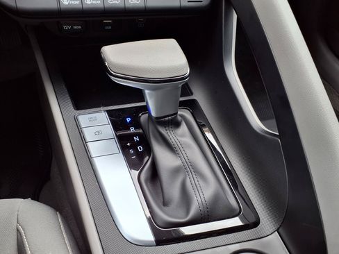 Certified 2024 Hyundai Elantra SEL FWD image 25