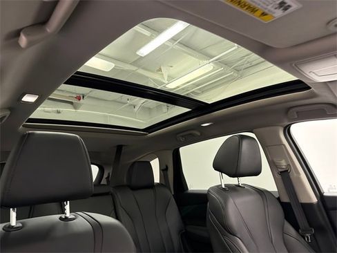 Used 2024 Acura MDX SH-AWD image 12