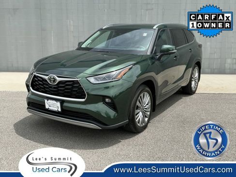 Used 2024 Toyota Highlander Platinum AWD/4WD image 1
