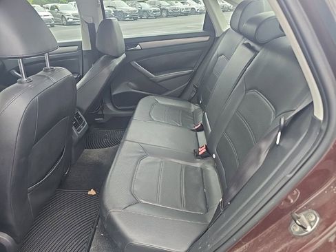 Used 2014 Volkswagen Passat TDI SE FWD image 24