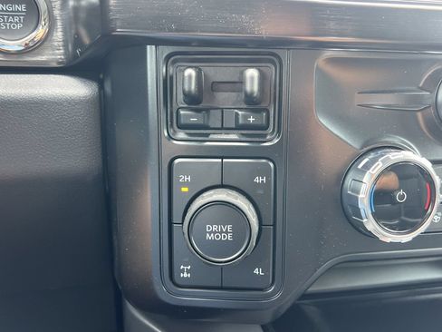 New 2026 Ford F250 Lariat w/ Black Appearance Package AWD/4WD image 7