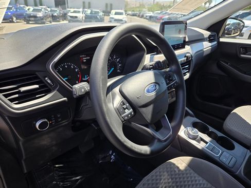 Used 2022 Ford Escape SE FWD image 12