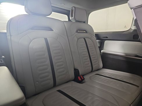 Used 2025 Rivian R1S Adventure image 22