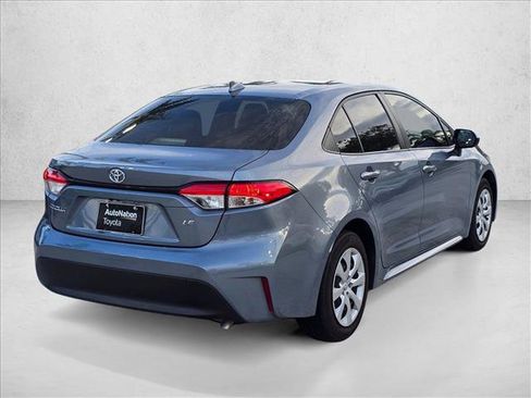 Used 2023 Toyota Corolla LE FWD image 5