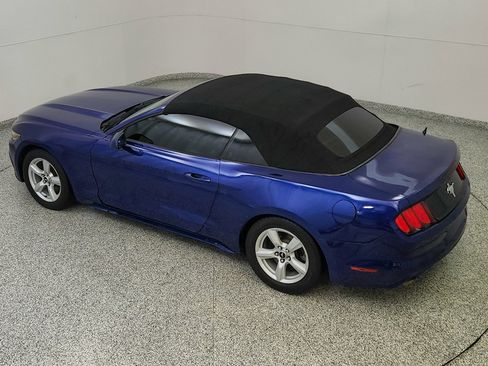 Used 2016 Ford Mustang Convertible RWD image 15