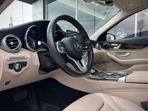 Used 2019 Mercedes-Benz C 300 Sedan image 2