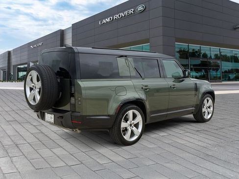 Certified 2026 Land Rover Defender 130 X-Dynamic SE AWD/4WD image 5