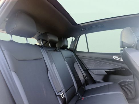 Used 2023 Volkswagen ID.4 Pro S image 22