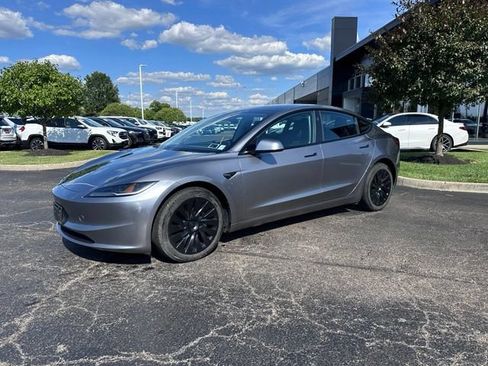 Used 2025 Tesla Model 3 Long Range AWD/4WD image 5