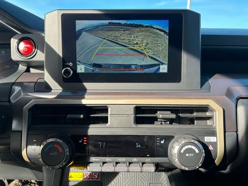 Used 2025 Toyota Tacoma TRD Off-Road w/ TRD Off Road Upgrade Package image 18