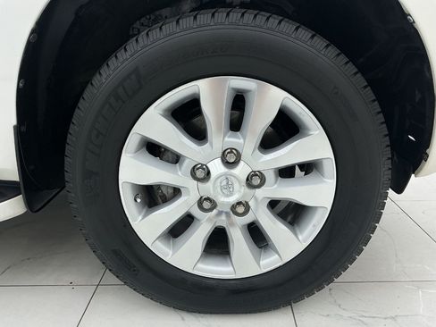 Used 2016 Toyota Sequoia Platinum AWD/4WD image 50