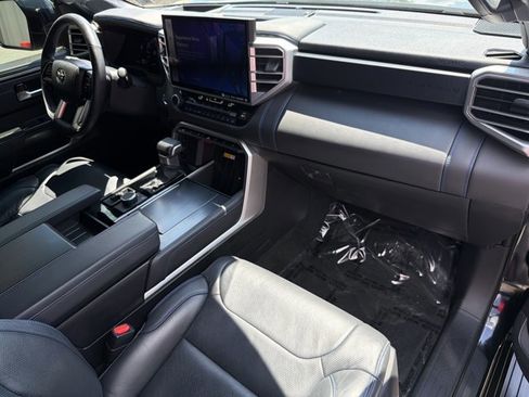 Used 2024 Toyota Sequoia Platinum AWD/4WD image 28