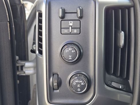 Used 2016 Chevrolet Silverado 2500 LTZ w/ LTZ Plus Package image 19