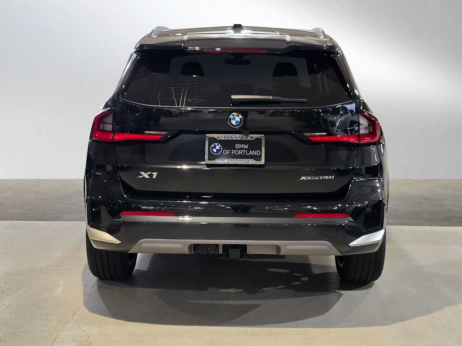Used 2026 BMW X1 xDrive28i w/ Technology Package AWD/4WD image 4