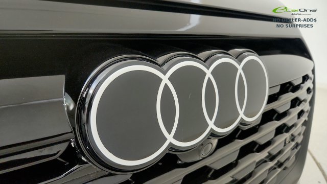 Used 2024 Audi Q8 e-tron Premium AWD/4WD image 33